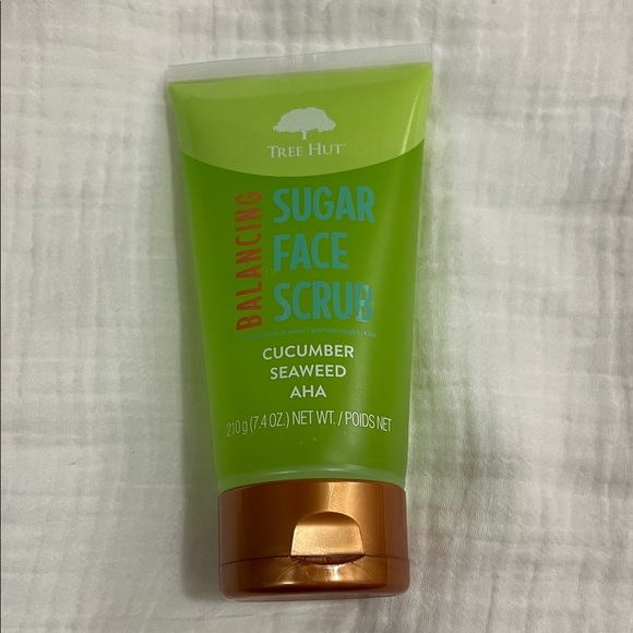 Tree Hut Balancing Sugar Scrub Cucumber Seaweed AHA - Picture 1 of 2